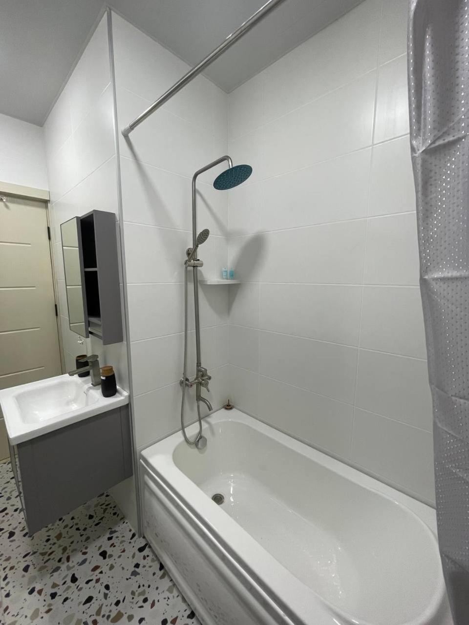 Guest House Nima 库塔伊西 外观 照片